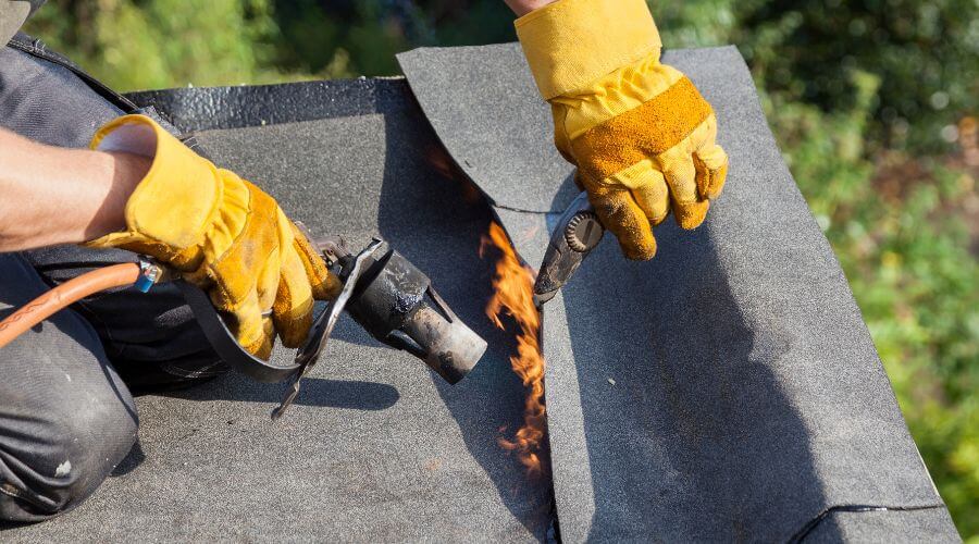Professional gutter cleaning in Cardale, PA